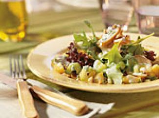 Salade Met Gerookte Kipfilet Met Gorgonzola En Noten
